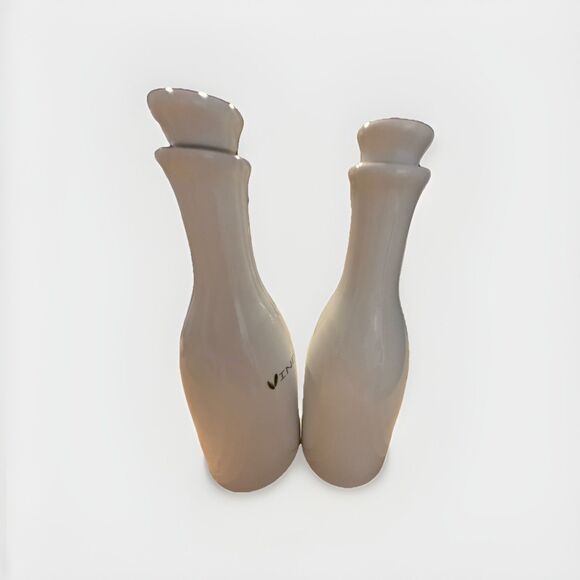 Over and Back Porcelain Oil & Vinegar Bottles Set, Pan e Olio Pattern, 6” Tall - Picture 6 of 7
